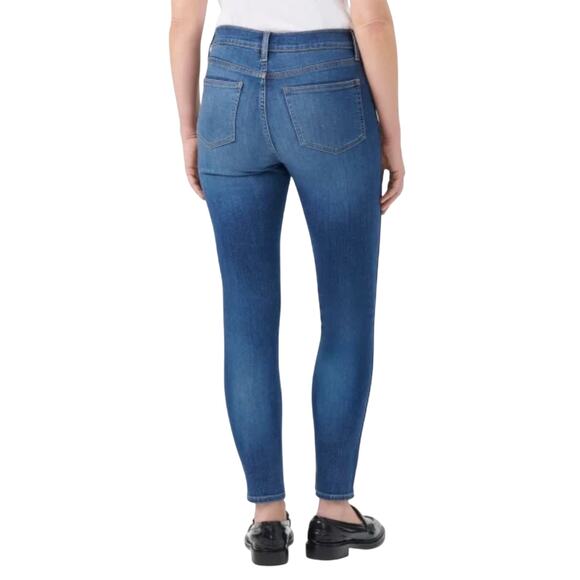 Kirkland Signature Women’s Jeans Stretch Blue Size 16 NWT - Picture 11 of 11
